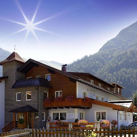 Wohlfuehlhotel Berg Heil Holzgau Ngoại thất bức ảnh