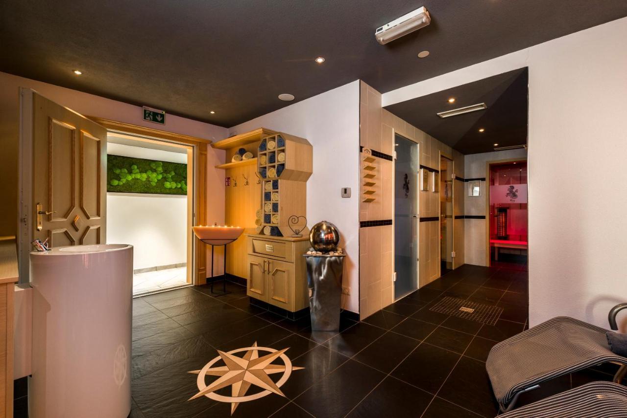 Wohlfuehlhotel Berg Heil Holzgau Ngoại thất bức ảnh