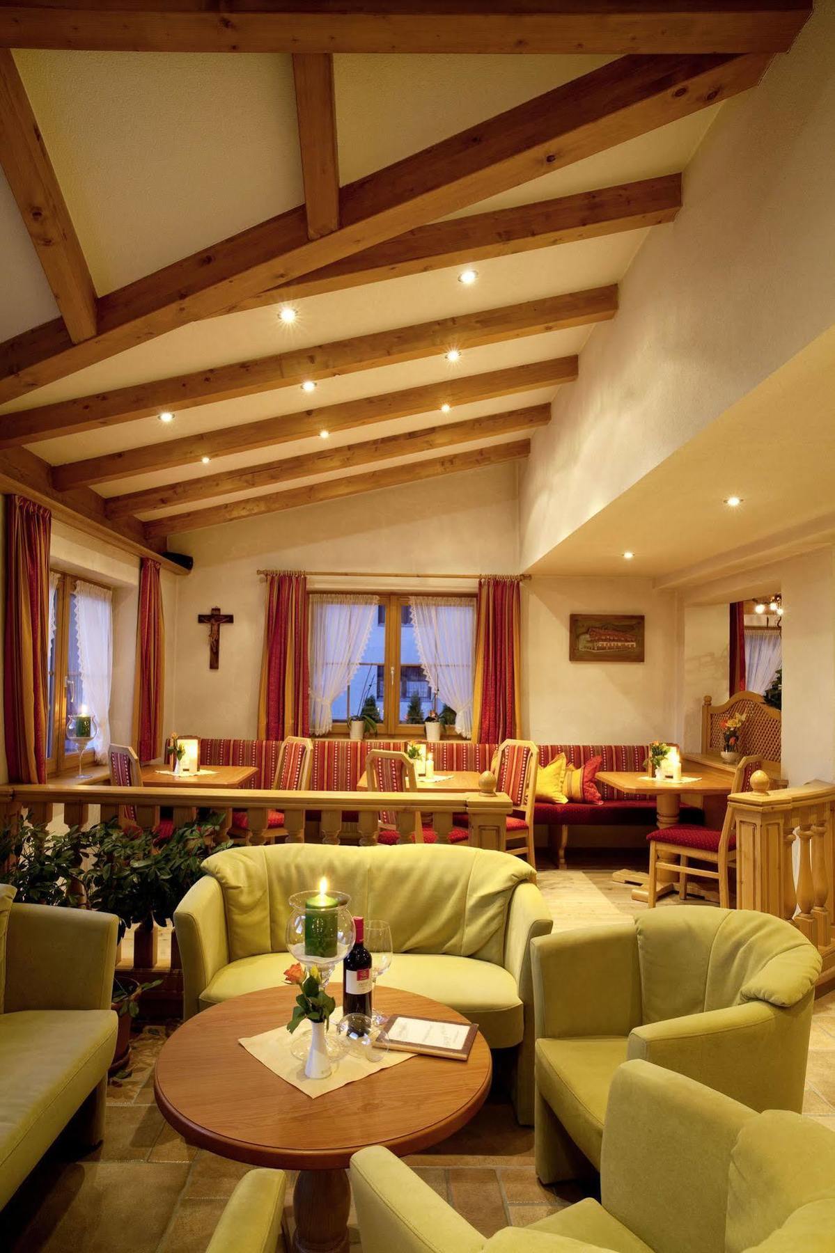 Wohlfuehlhotel Berg Heil Holzgau Ngoại thất bức ảnh