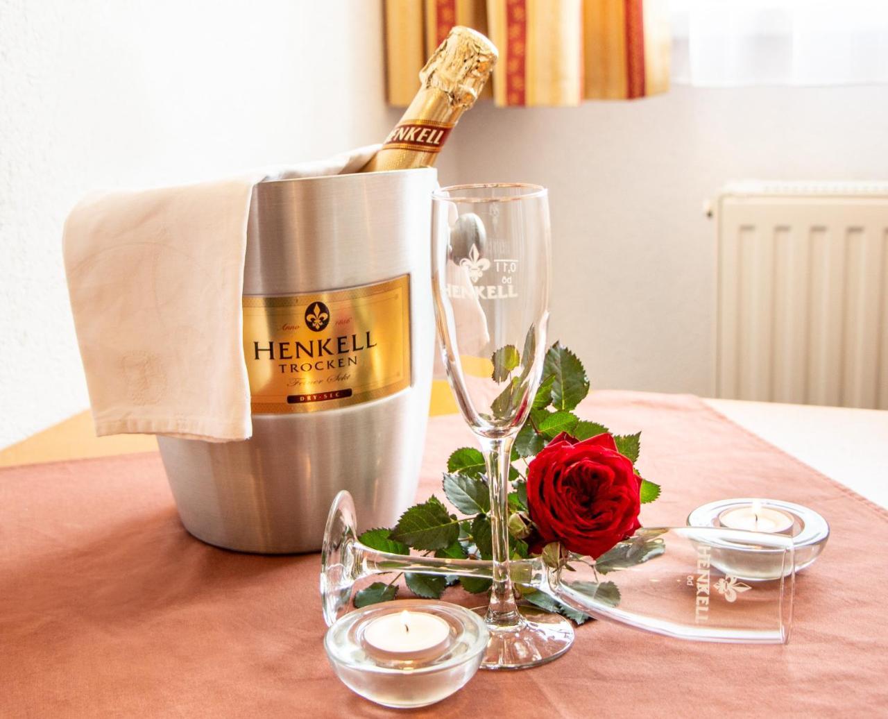 Wohlfuehlhotel Berg Heil Holzgau Ngoại thất bức ảnh