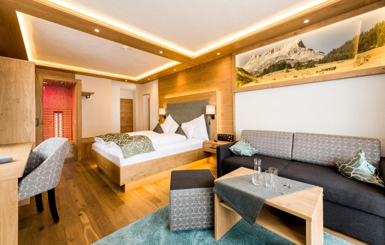 Wohlfuehlhotel Berg Heil Holzgau Ngoại thất bức ảnh