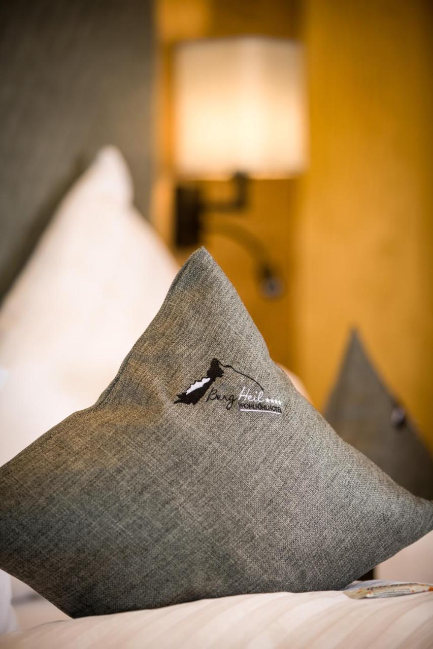 Wohlfuehlhotel Berg Heil Holzgau Ngoại thất bức ảnh