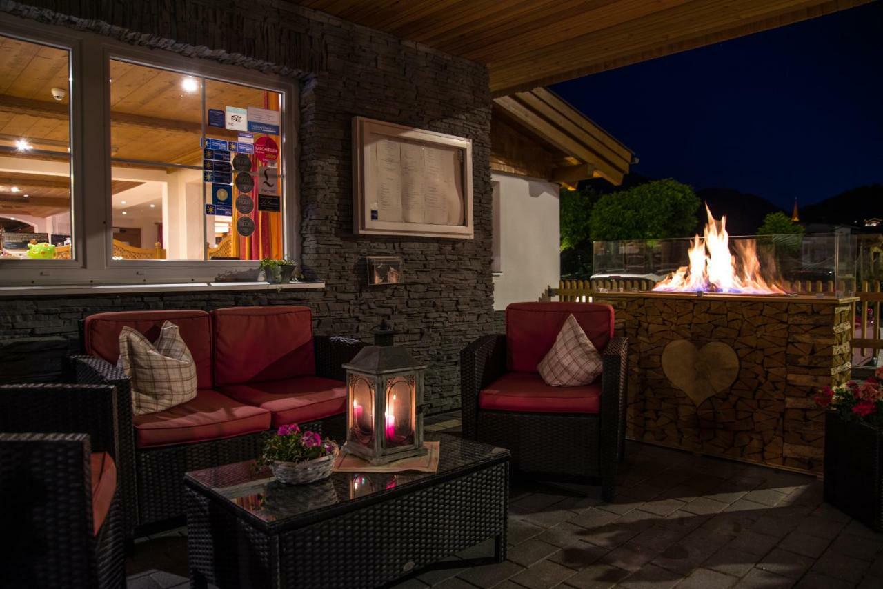 Wohlfuehlhotel Berg Heil Holzgau Ngoại thất bức ảnh